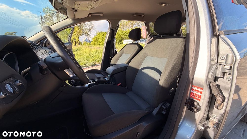 Ford Mondeo 2.0 TDCi Ghia - 14