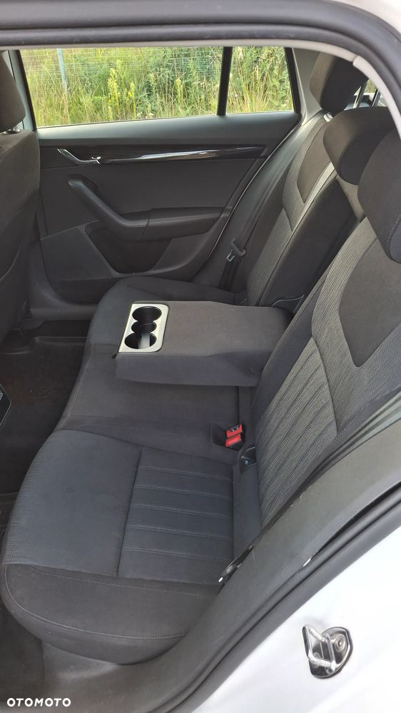 Skoda Octavia 1.6 TDI Ambition - 6
