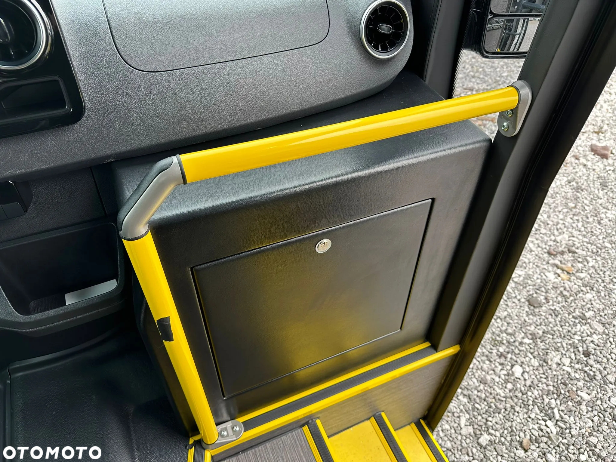 Mercedes-Benz eSprinter - 19