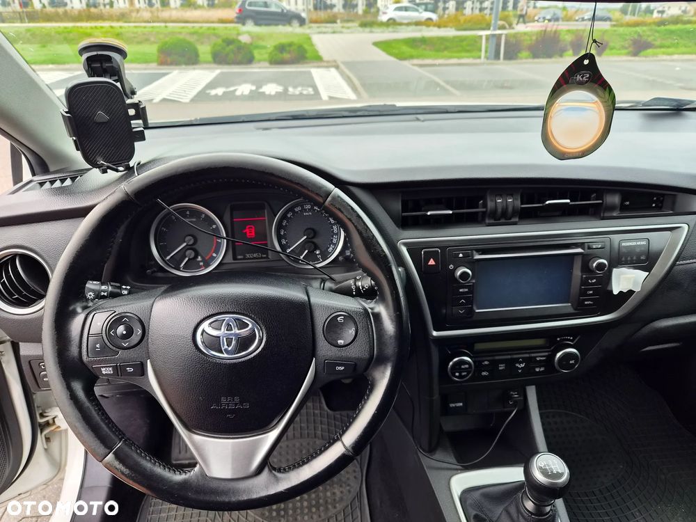Toyota Auris - 9