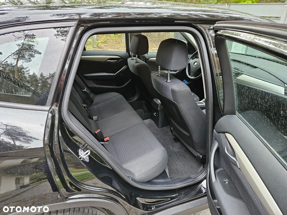 BMW X1 sDrive18i - 17