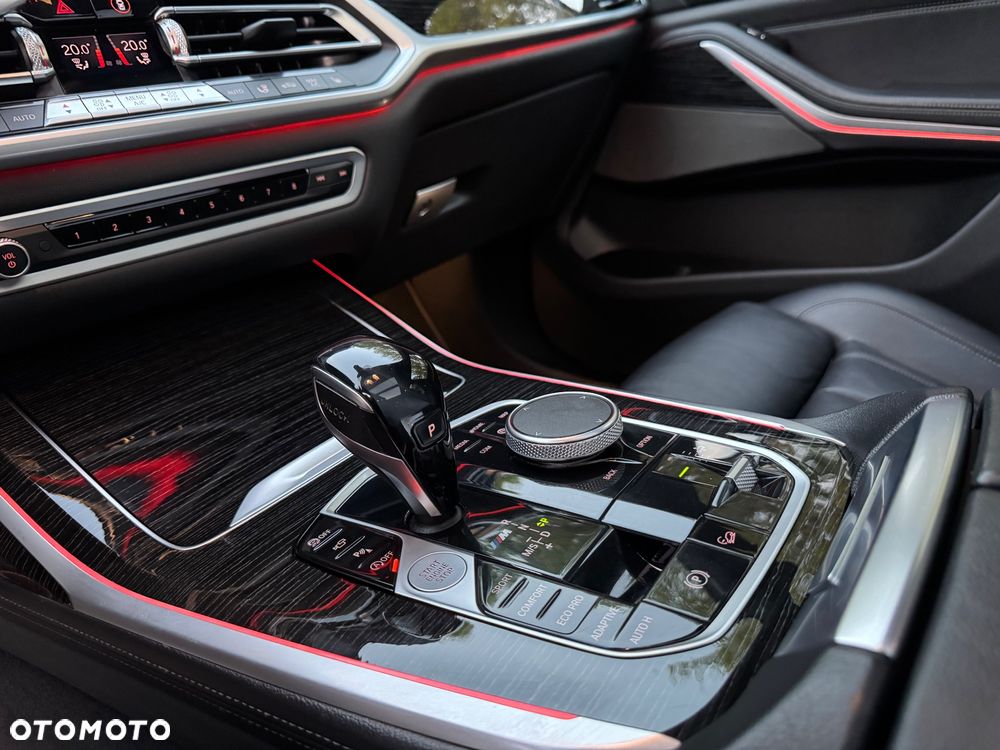 BMW X7 - 13