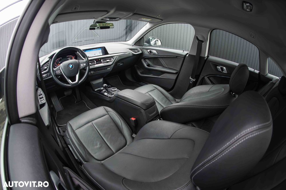 BMW Seria 2 218d Aut. - 9