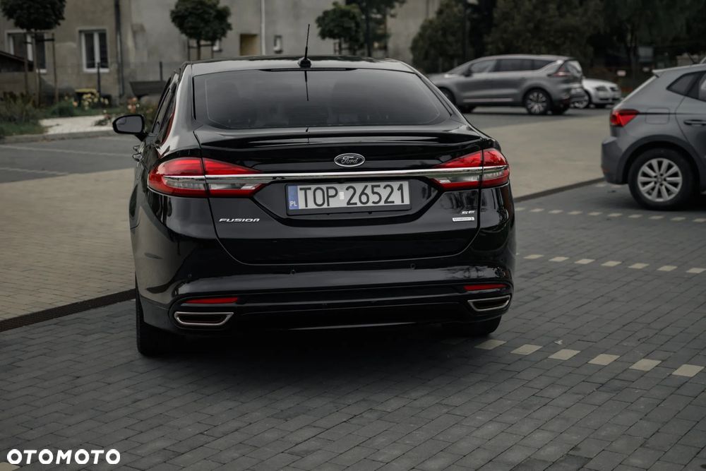 Ford Fusion - 7