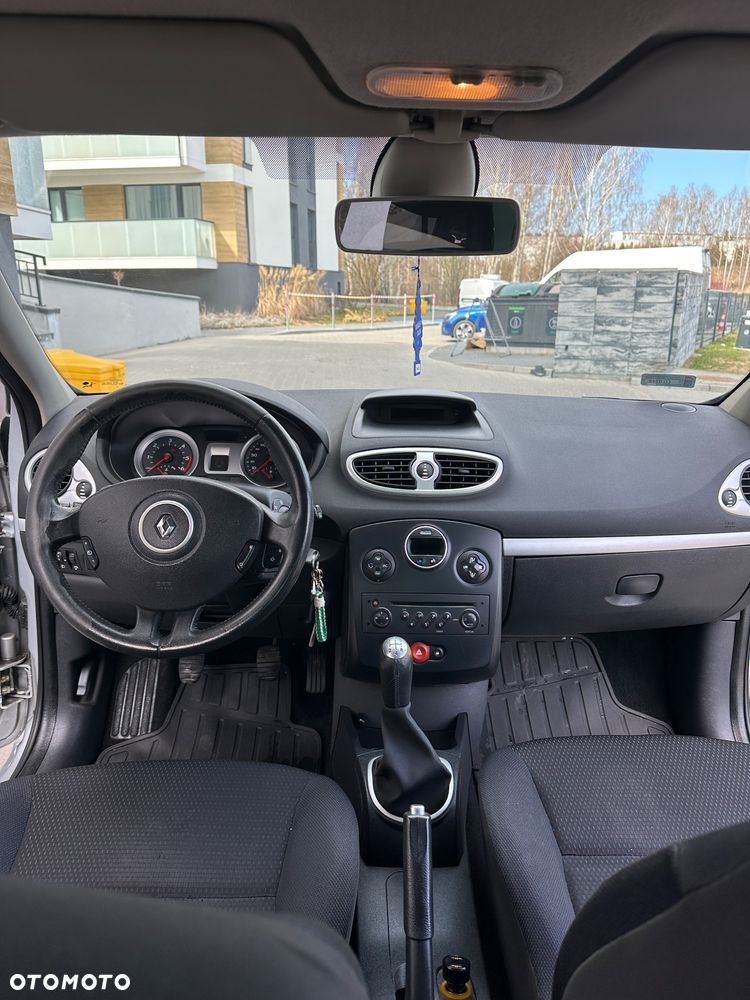 Renault Clio 1.5 dCi Extreme - 32