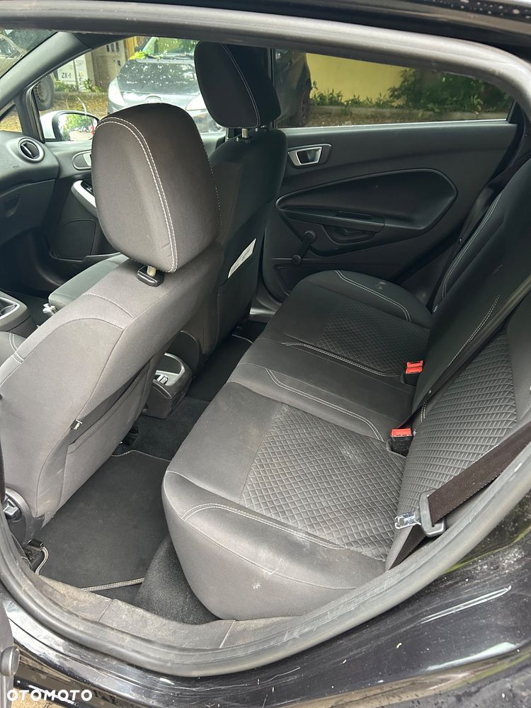 Ford Fiesta - 8