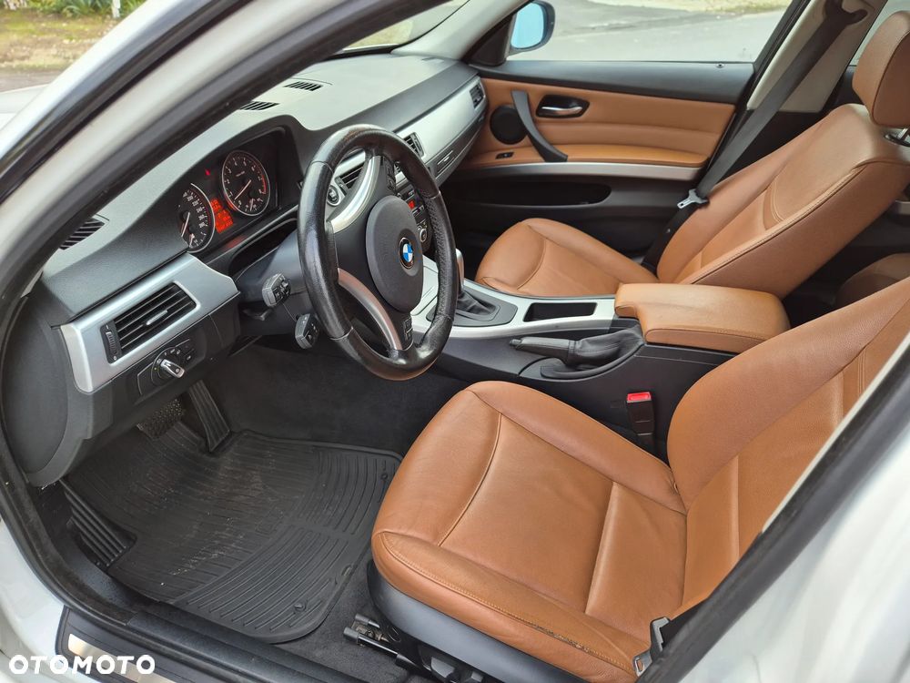 BMW Seria 3 335i xDrive - 8