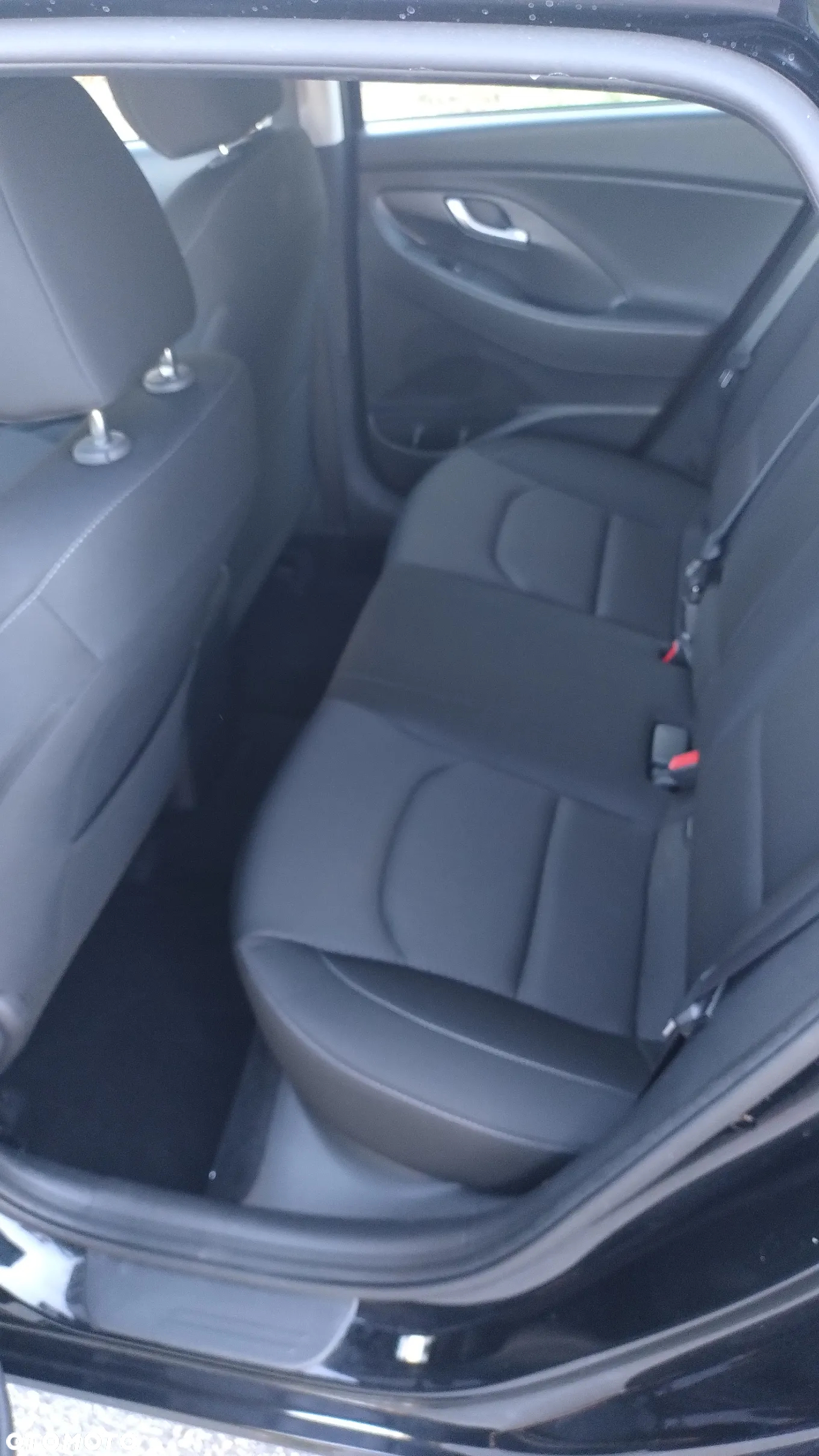 Hyundai i30 1.6 CRDi Classic + DCT - 28