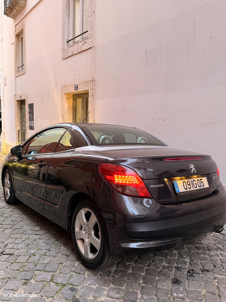 Peugeot 207 CC - 3
