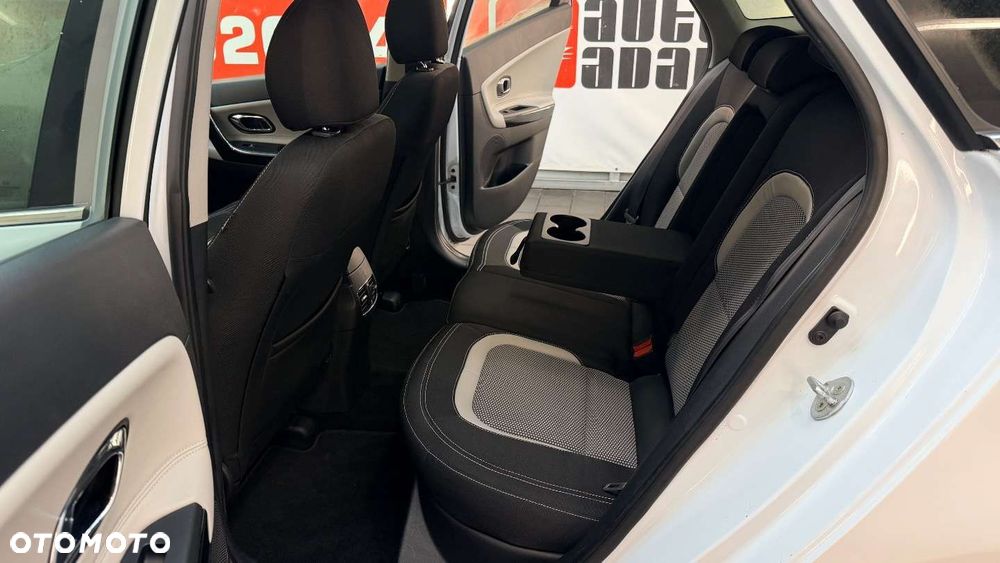 Kia Ceed - 32