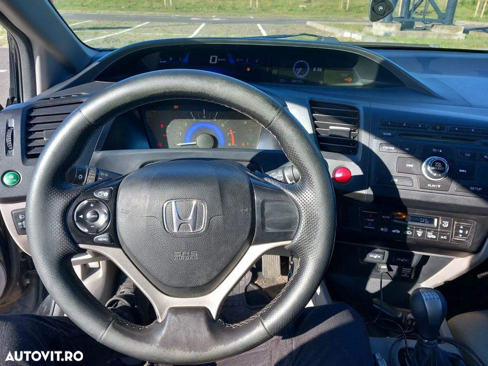 Honda Civic 1.8 MT ES - 20