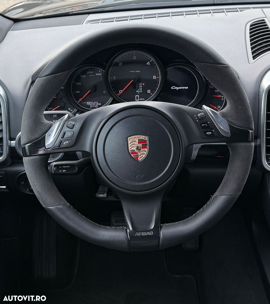 Porsche Cayenne Tiptronic S - 8
