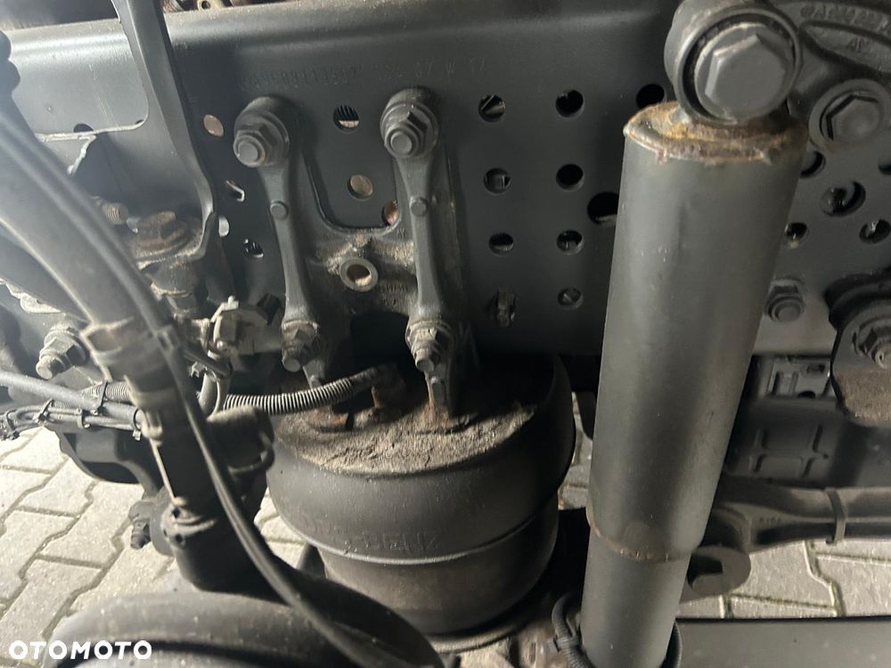 Mercedes-Benz Antos 2535 6x2 // 2017r // 725 tys km - 7