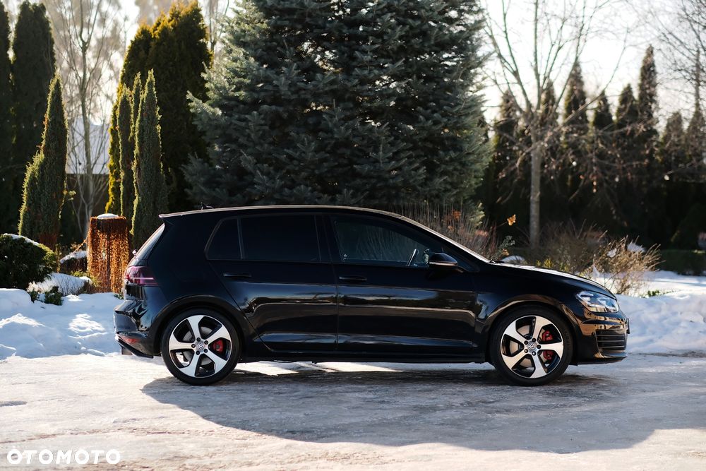 Volkswagen Golf GTI Performance BlueMotion Technology DSG - 4