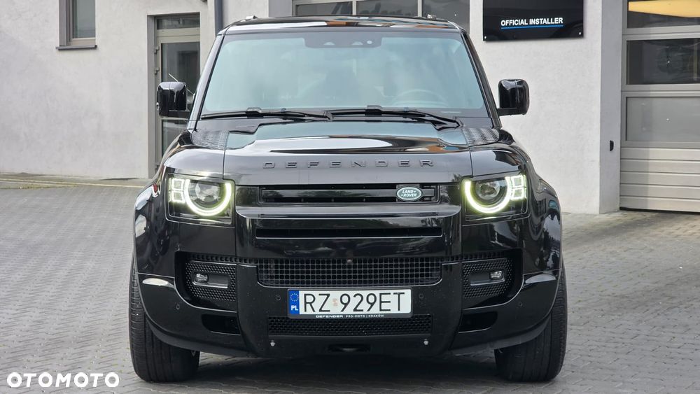 Land Rover Defender - 2
