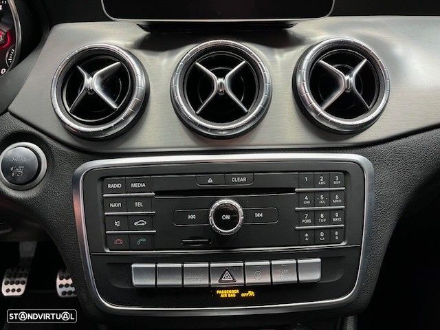 Mercedes-Benz CLA 180 d Shooting Brake AMG Line - 18