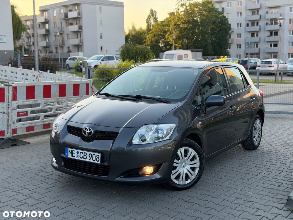 Toyota Auris 1.6 VVT-i Executive - 19