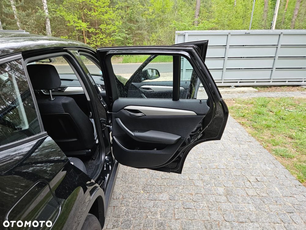 BMW X1 sDrive18i - 16
