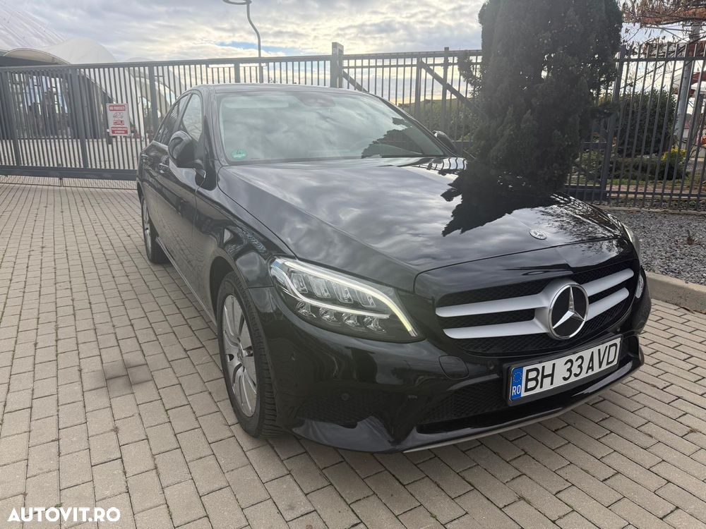 Mercedes-Benz C - 12