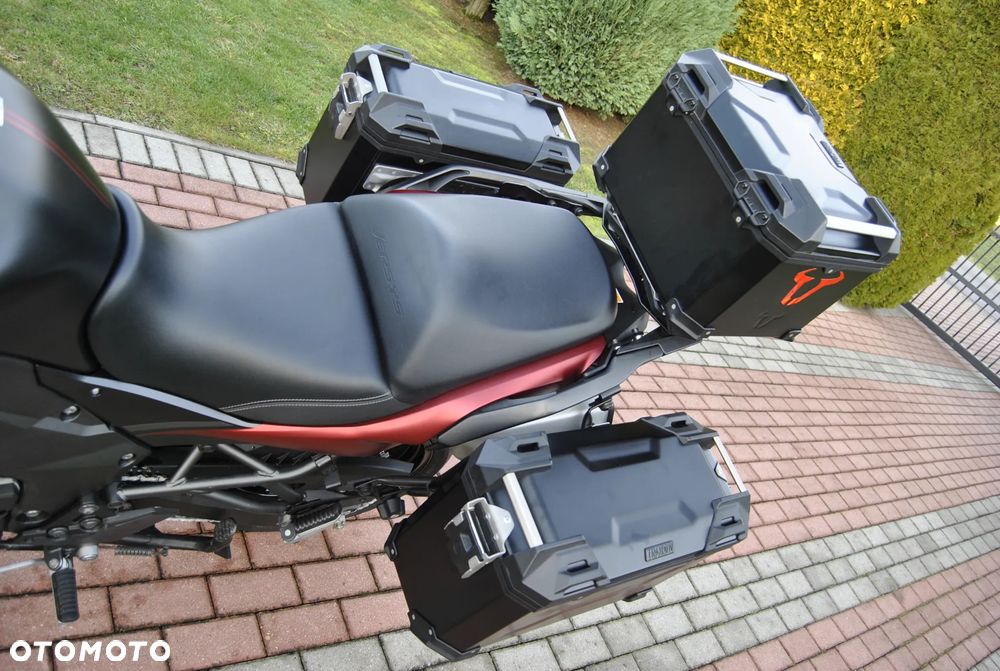 Kawasaki Versys 1000 - 8