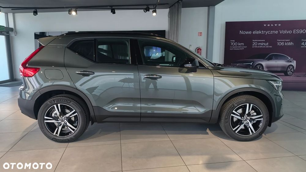 Volvo XC 40 B3 Plus Dark - 1