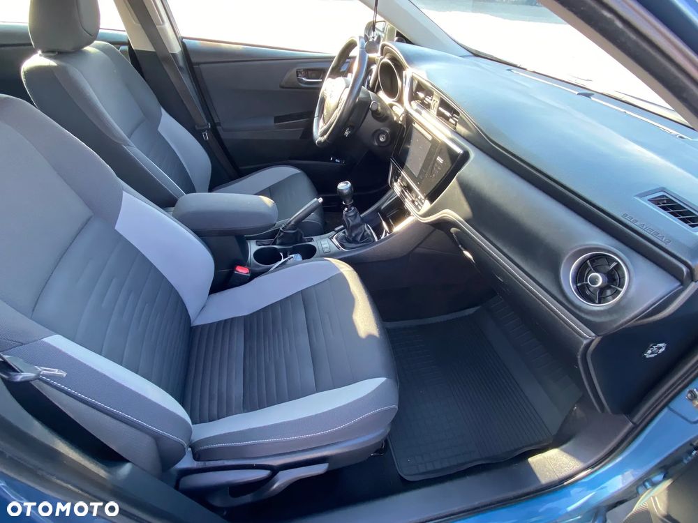 Toyota Auris 1.6 D-4D Comfort - 12