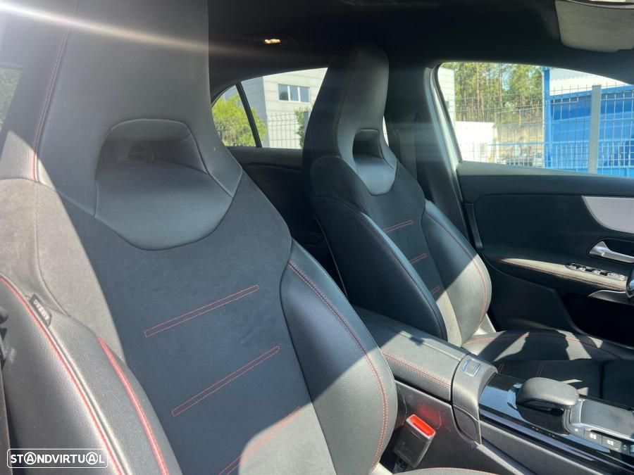 Mercedes-Benz A 250 e AMG Line - 13