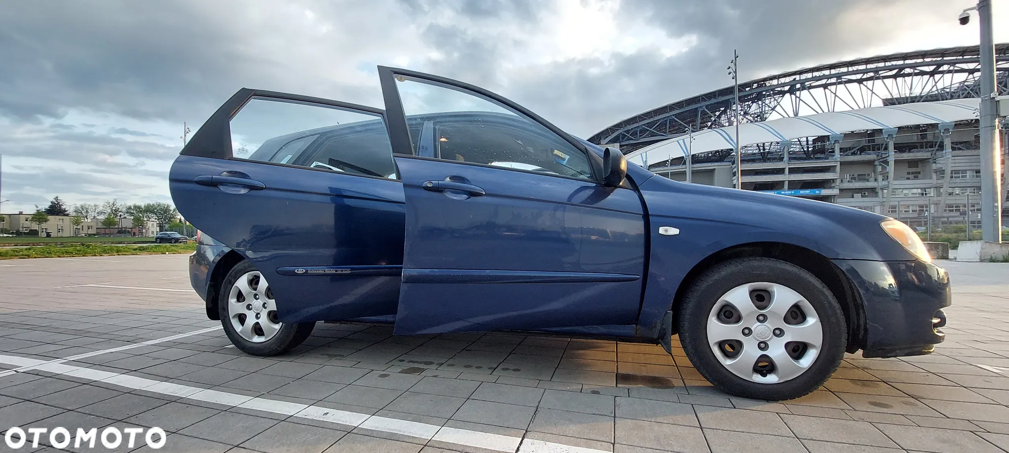 Kia Cerato 1.6 LX / Family - 4
