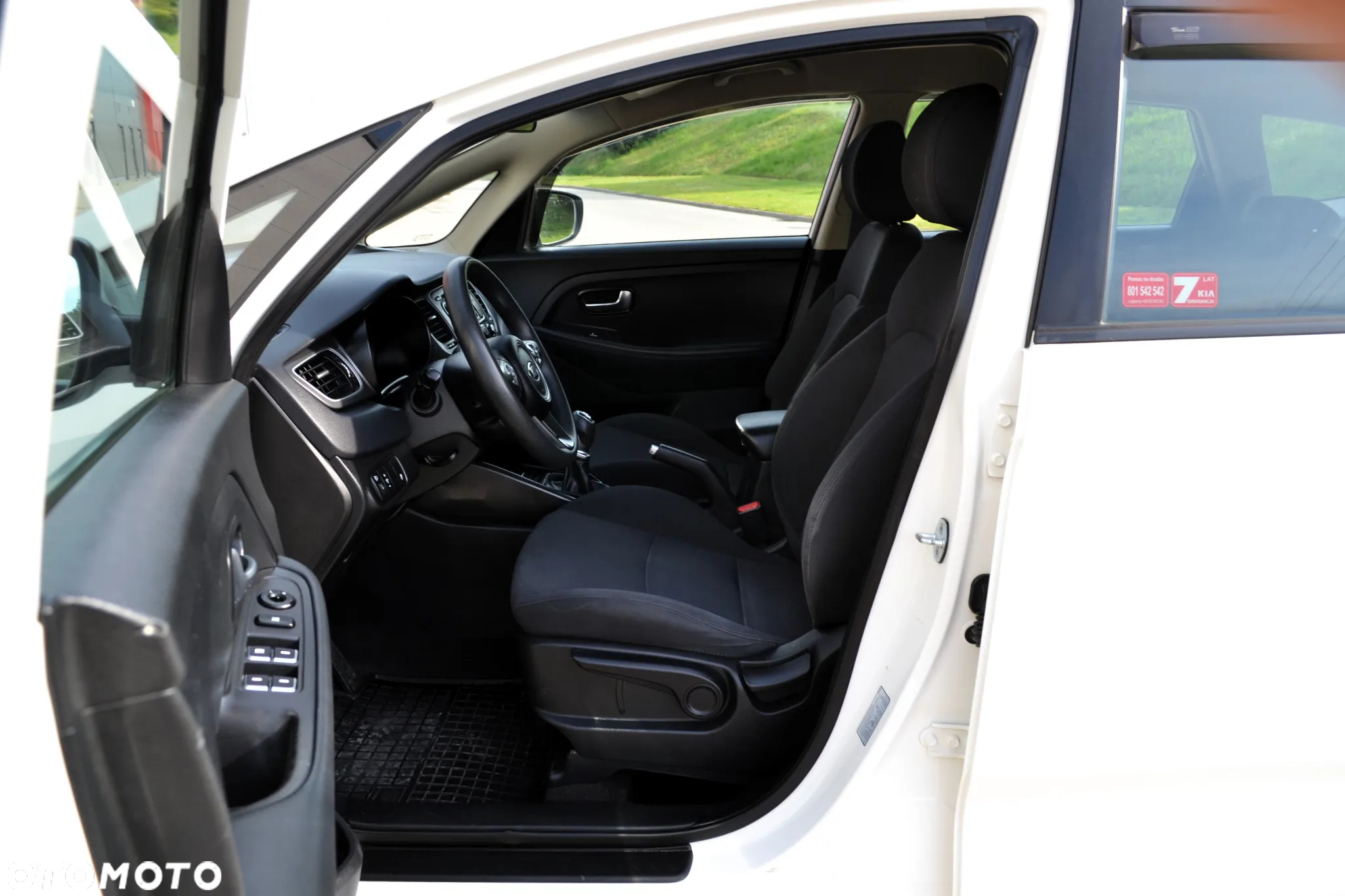 Kia Carens 1.6 GDI L - 6
