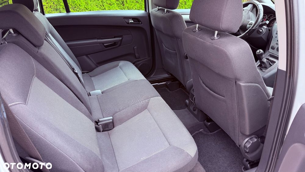 Opel Zafira 1.6 Elegance - 26