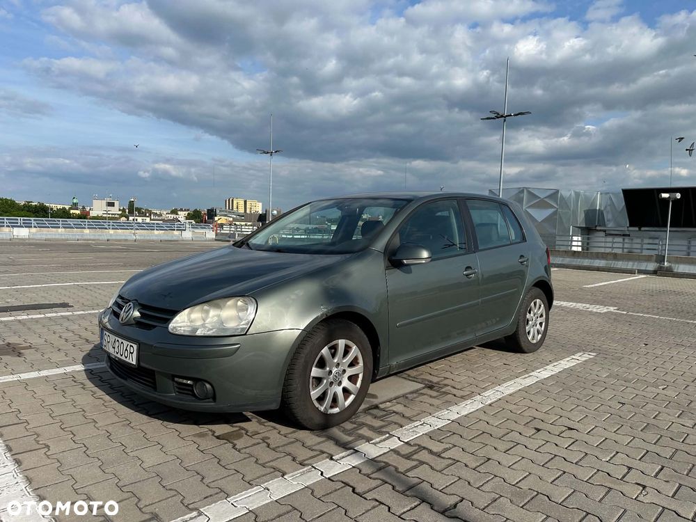 Volkswagen Golf 1.6 FSI Comfortline - 3