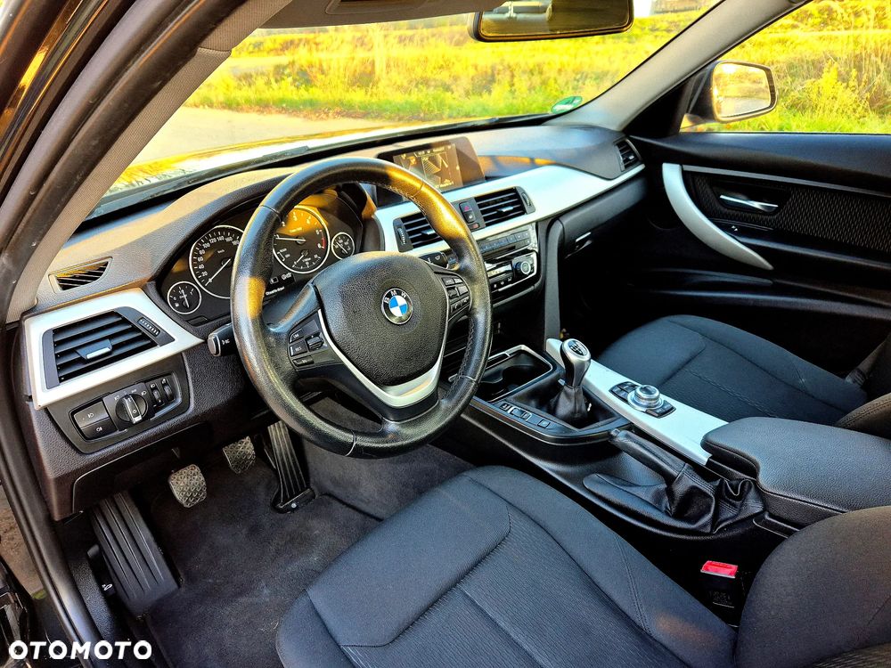 BMW Seria 3 316d - 22