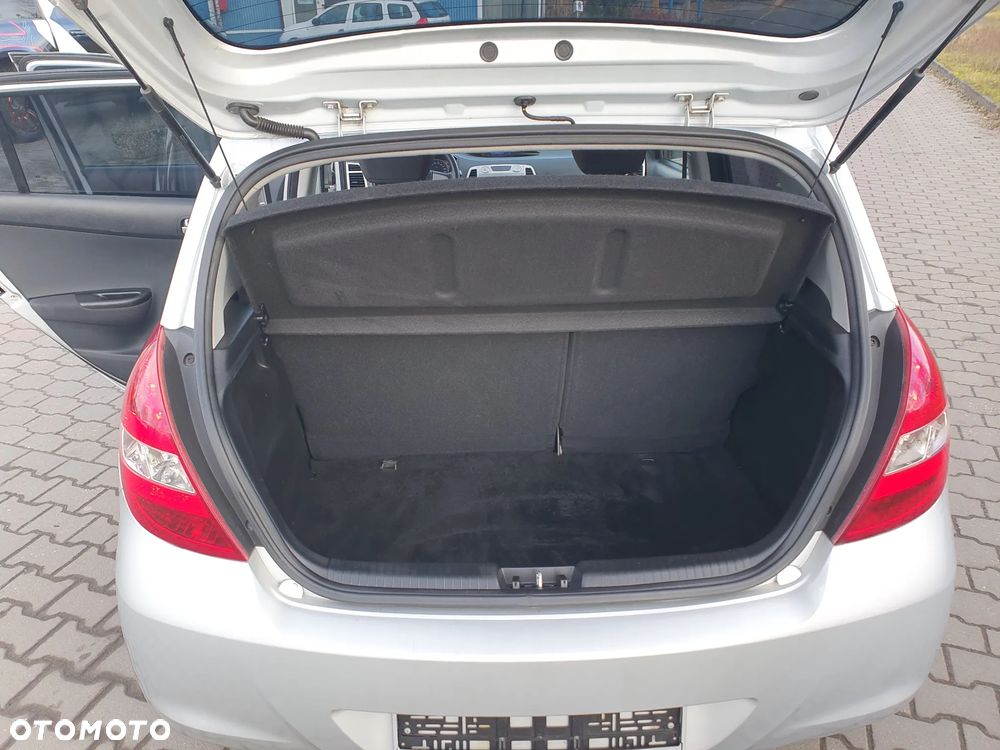 Hyundai i20 1.2 Edition Plus - 28