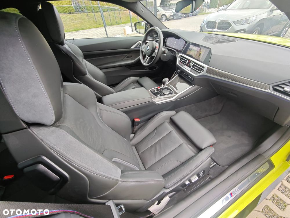 BMW M4 Competition M xDrive sport - 25