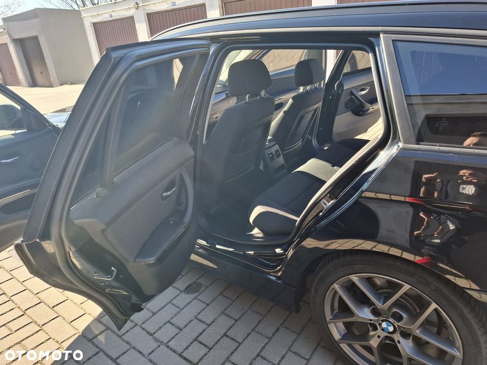 BMW Seria 3 318d DPF Edition Lifestyle - 28