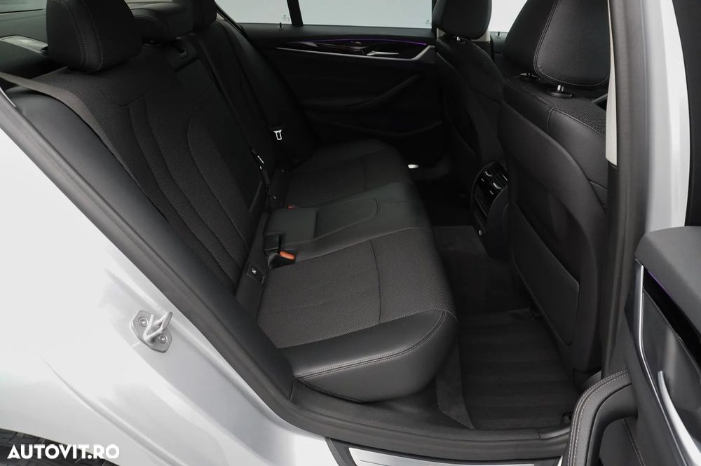 BMW Seria 5 520i Aut. Sport Line - 10