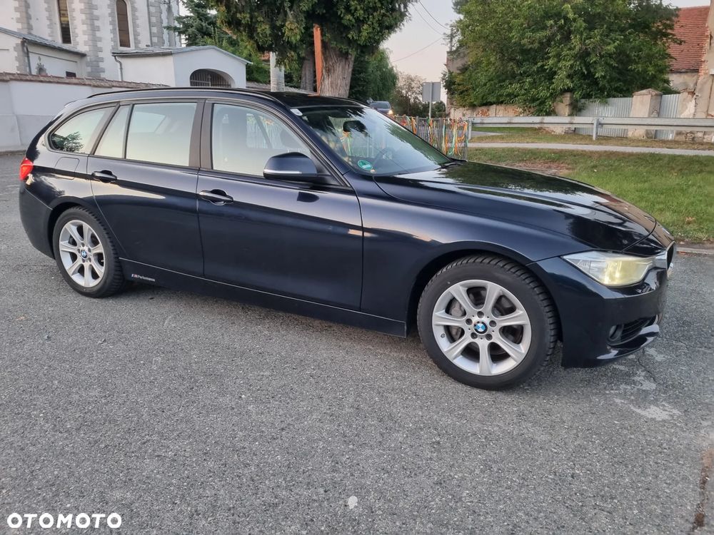BMW Seria 3 335d Touring xDrive Edition M Sport Shadow - 39