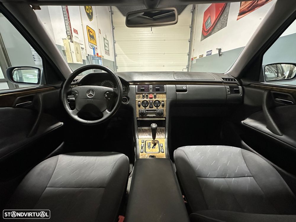 Mercedes-Benz E 270 - 9