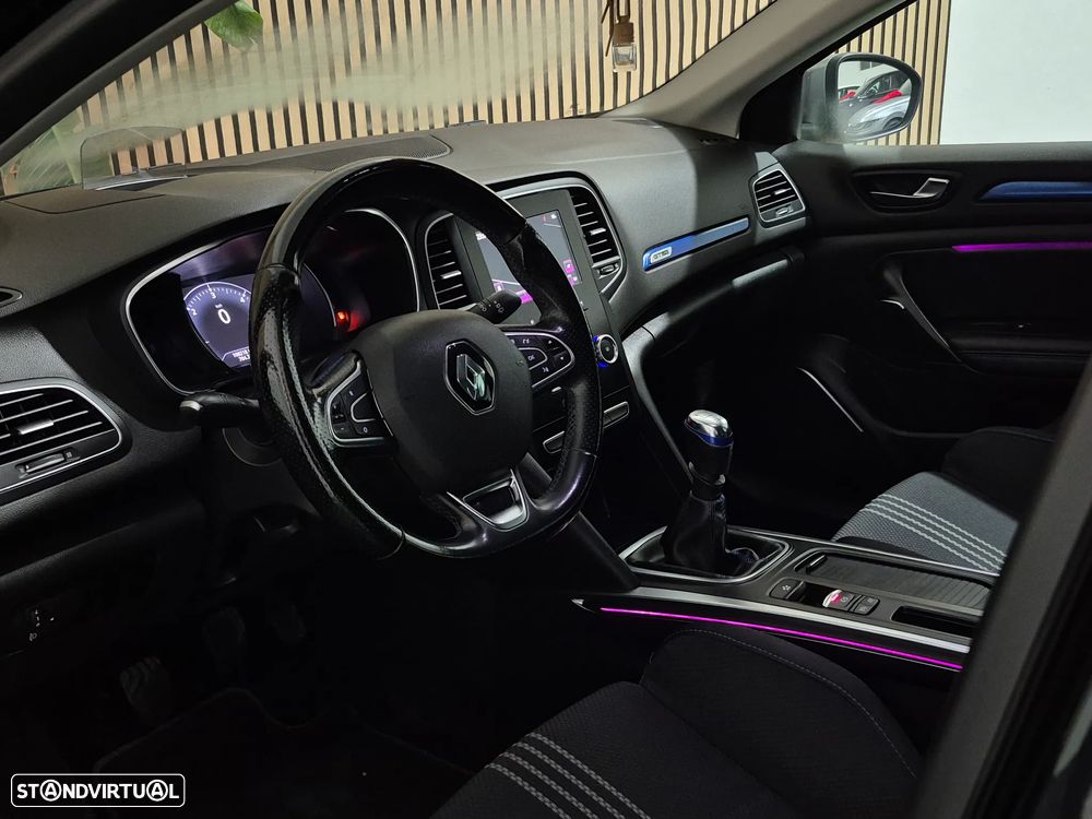 Renault Mégane Sport Tourer 1.5 dCi GT Line SS - 38