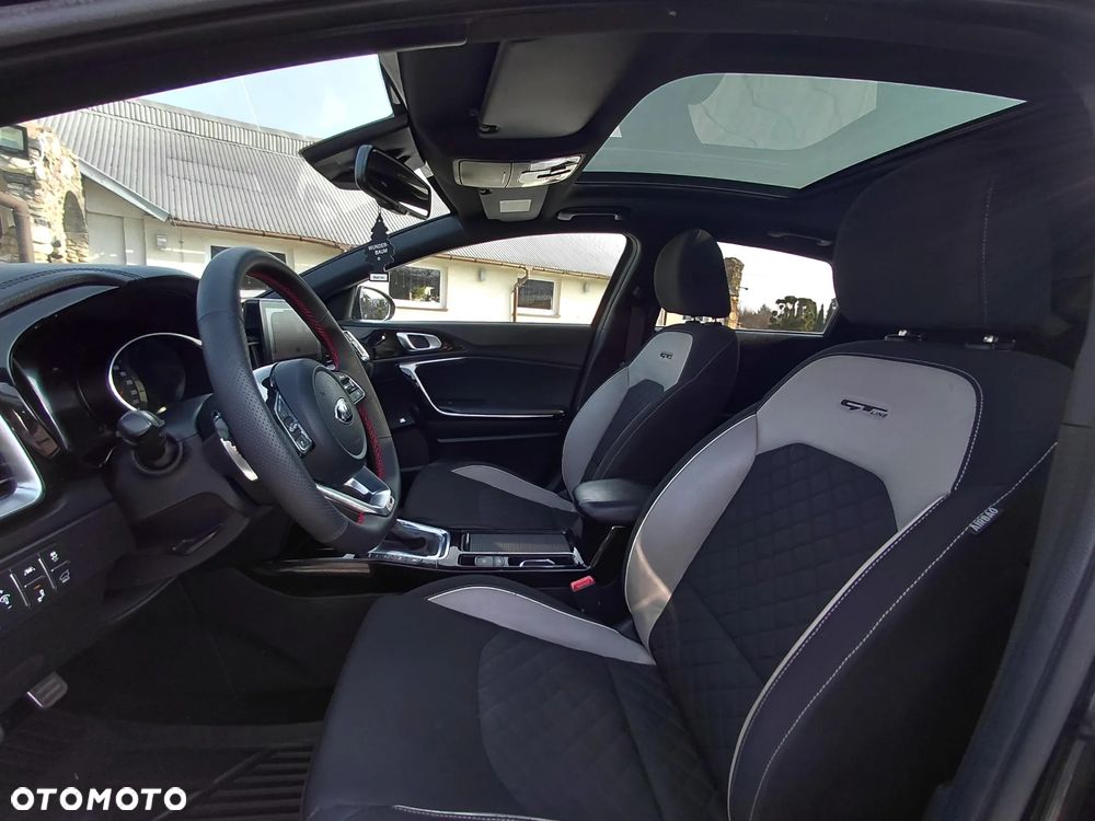 Kia ProCeed 1.6 CRDi GT Line DCT - 22