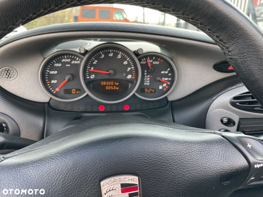 Porsche Boxster - 22