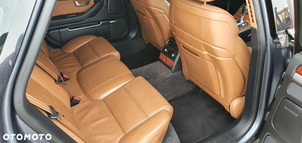 Audi A8 - 24