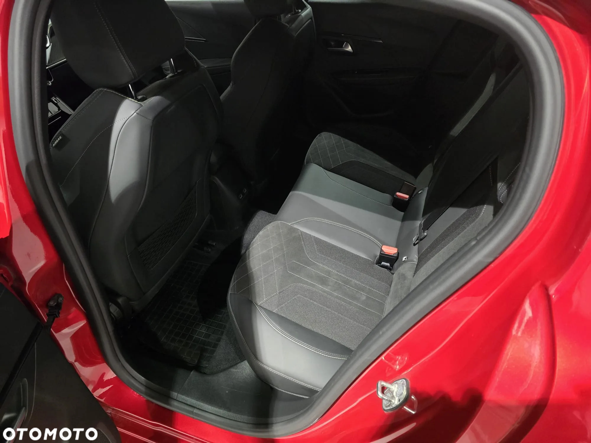Peugeot 208 1.2 PureTech GT Pack S&S EAT8 - 10