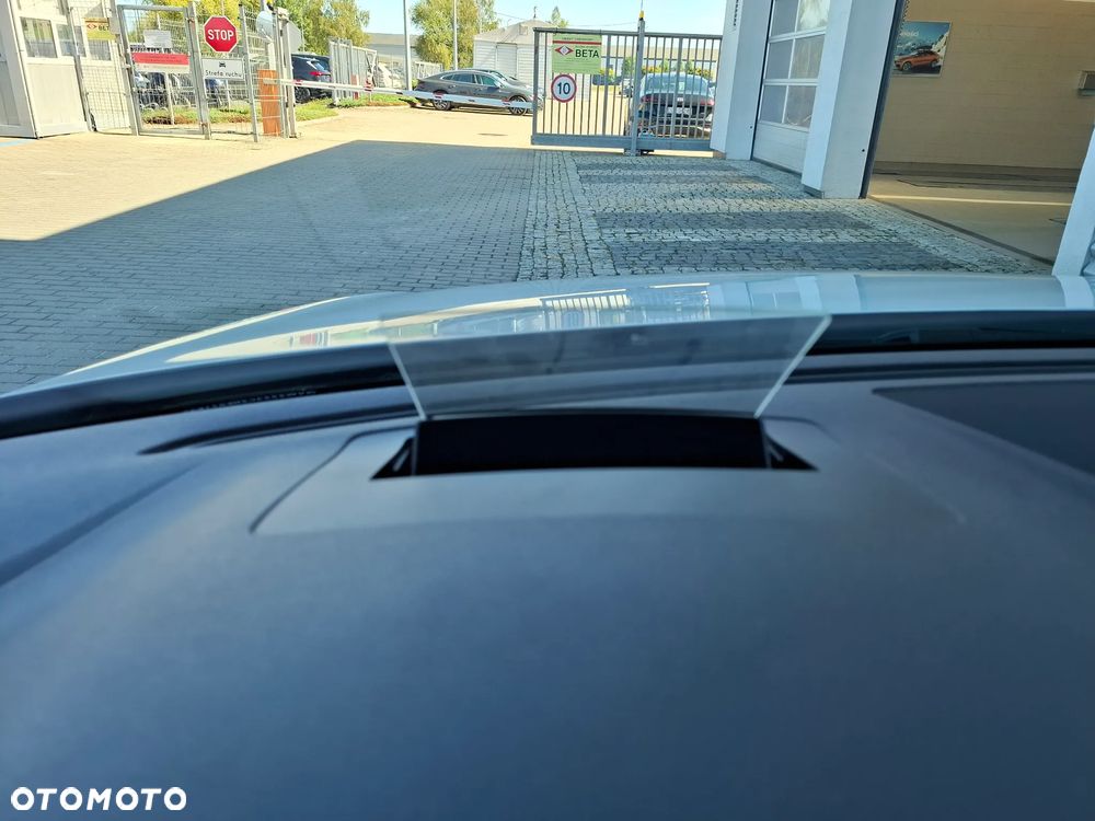 Volkswagen Passat Variant 2.0 TDI SCR DSG Business - 23