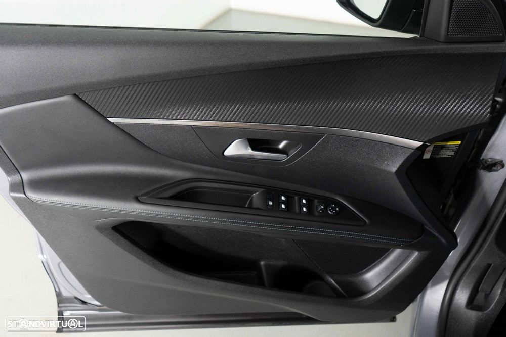 Peugeot 3008 1.6 Hybrid Allure e-EAT8 - 21