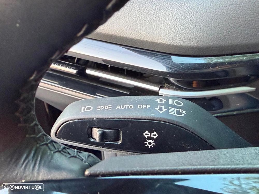 MG MG4 77 kWh Extended Range Luxury - 22