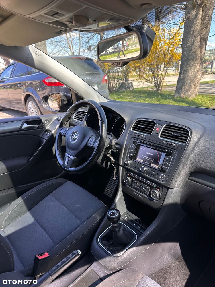 Volkswagen Golf 1.6 TDI DPF BlueMotion - 22