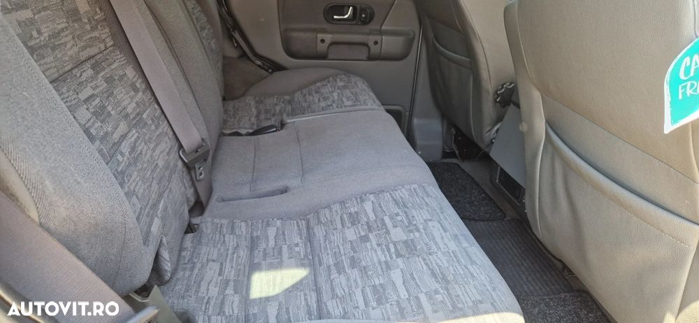 Land Rover Discovery TD5 HSE - 7