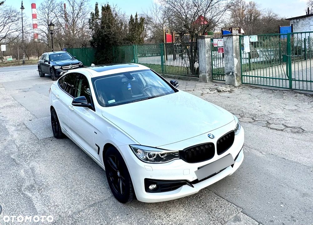 BMW Seria 3 320i Sport Line - 29