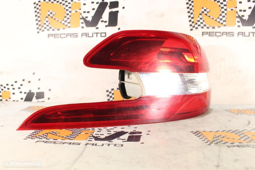 Farolim Esquerdo Peugeot 308 Sw Ii  9678093980 / Carrinha Chassi Condu - 2